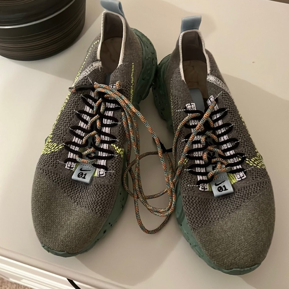 Nike space hippie M 8.5/W10